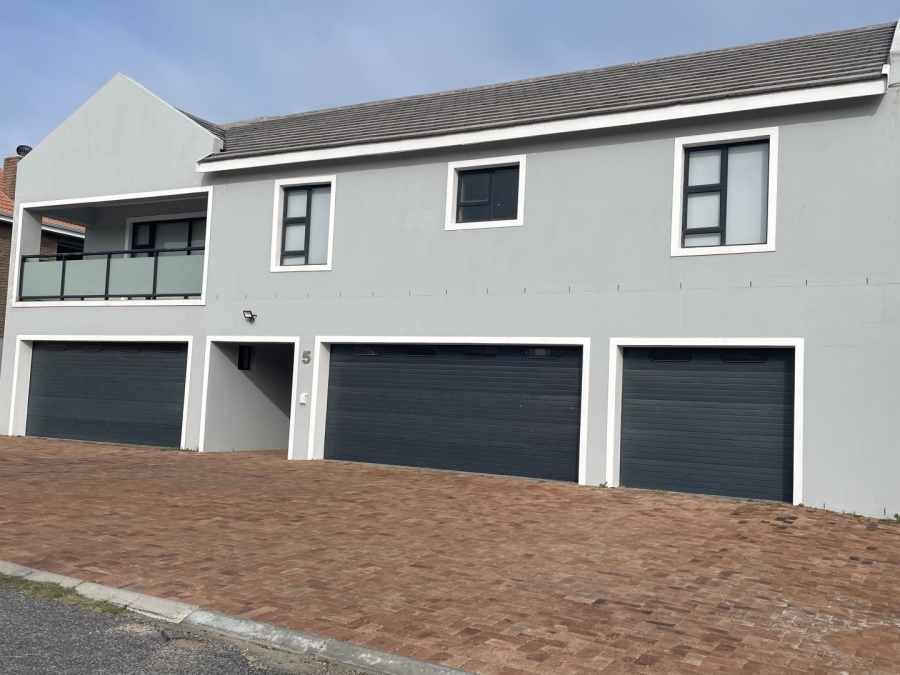 5 Bedroom Property for Sale in Myburgh Park Western Cape